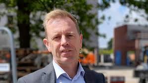 Nu begynder arbejdet med det nye torv på Peder Nielsens Plads