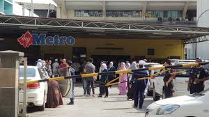 Hem romantizmin , hem dramın olduğu ''duygusallığı ön plana çıkartan'' harika bir yerli sinema.alper 30'lu yaşlarda. Update Ibu Bapa Adam Rayqal Buat Pengecaman