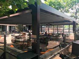 An attached pergola functions as an extension of the house. Die Modernen Pergola Ideen Und Plane
