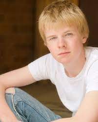 Berg (born july 15, 1991) is a canadian actor whose most notable performance was the role of jonah in the haunting in connecticut. Who Is Erik Berg Dating Erik Berg Girlfriend Wife