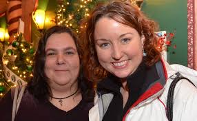 Hundreds Brave Cold and Snow to Preview Downton Abbey