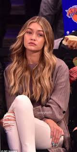 Gigi Hadid Wavy Hair Cabelo Bonito Cabelo Perolado Ficando Loira