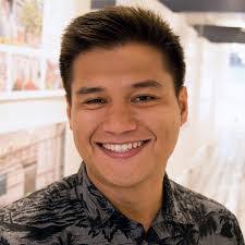 Samantha Deluna's Instagram, Twitter & Facebook