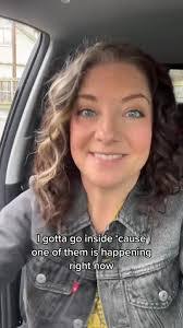 Leslie Easter's Instagram, Twitter & Facebook