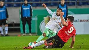 Werder bremen have scored at least 2 goals in 5 of their last 6 home matches against hannover in all competitions. Zh0wdwyn28mepm