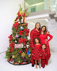Ozuna ha trepado la fama en menos de un año. Faceta Familiar Ozuna Revoluciono Redes Con Adorable Postal Junto A Sus Hijos Y Esposa Tv Y Espectaculos Pagina 7