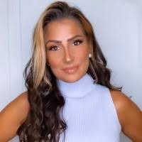 100+ "Elle Castro" profiles