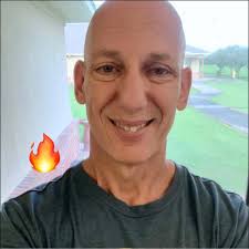 Which milk should you drink for better heart health; Cow's milk or coconut  milk? Or is it actually oat, or goat? Almond or soy? Does it even matter?  Turns out, it matters