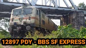 12897 PDY - BBS SF EXPRESS IN GOPALAPATNAM OUTER NEAR NAD INDIAN RAILWAYS