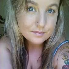 Alyssa Button (@alyssa_button)