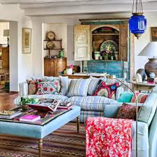 Ideas y trucos para decorar el salón y elegir armarios, sofá y la mesa de comedor. Trucos Para Mezclar Estilos Y Que Tu Casa No Parezca Un Bazar