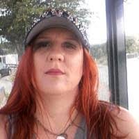 Kristy Carleton's Instagram, Twitter & Facebook