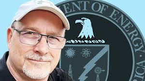 David Howell's Instagram, Twitter & Facebook