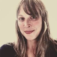 Kerry Meade's Instagram, Twitter & Facebook