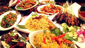 Anda kena tetapkan berapa jemputan dan masa majlis supaya makanan yang disediakan bersesuaian. Idea Juadah Yang Sesuai Untuk Open House Raya