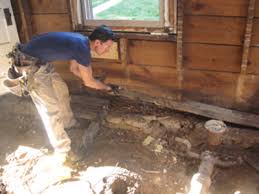 Ask this old house general contractor tom silva teaches a homeowner how to repair some structural problems in his home. Replace A Rotten Sill Plate Extreme How To
