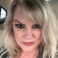 Carolyn Culbertson's Instagram, Twitter & Facebook