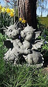 Susser Gartendrache Liebespaar Kusst Sich Drache Figur Gartenfigur Liebe Gartenfiguren Drachen Drachenkunst