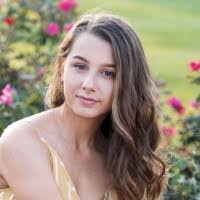 Ruth Bruning's Instagram, Twitter & Facebook