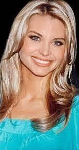 Sonia Kelsey's Instagram, Twitter & Facebook