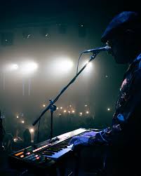 Image result for tbn:2_qCRlgoOyA7tM::www.discosfuentes.com/images/caras/gd1007.jpg