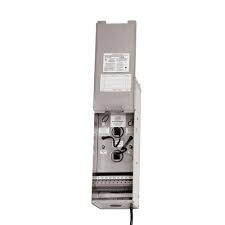 This 600 watt transformer has two 300 watt circuits that will power up to 600 watts of light. Kichler Professional 15prd600ss Series 600 Watt 2 In 1 Transformer Big Frog Supply
