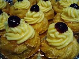 Il nome di zeppola indica vari tipi di dolci italiani, di diversa origine e ricetta. Arte E Cucina Le Ricette Di Marisa Zeppole Di San Giuseppe