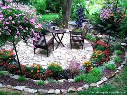 Backyard landscapes need to be functional as spaces that are useful as well as beautiful. Sitzecke Im Garten Backyard Landscaping Designs Backyard Outdoor Gardens