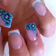 Las uñas siempre deben lucir arregladas y hermosas y para darle un toque muy femenino te traemos un diseño de. 75 Disenos De Unas Decoracion De Unas Decoradas Con Flores Faciles