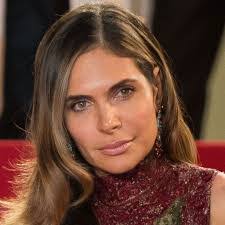 Gwen Field's Instagram, Twitter & Facebook