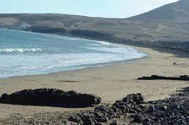 Der kitesurfspot vargas ist im osten von gran canaria etwas südlich vom flughafen. Vargas Gran Canaria Windsurfen Kitesurfen Surfschulen Und Surfreisen Spotnetz De