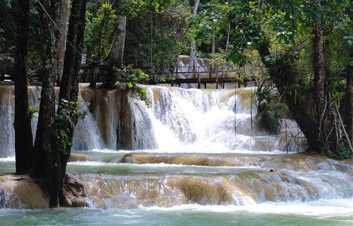 ผลการค้นหารูปภาพสำหรับ น้ำตกตาดแส้"