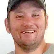 Beth Pritchett's Instagram, Twitter & Facebook