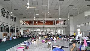 Kuala lumpur, march 19 — malaysia has so far traced 10,650 of the attendees at a mass religious gathering held at the jamek sri petaling mosque here from noor hisham said 10,553 of the 'tabligh' congregants that attended the gathering at masjid jamek seri petaling have been checked, with 513. Redha Dihina Masyarakat 2 Jemaah Tabligh Seri Petaling Buka Cerita Sebenar