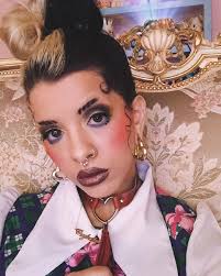 Melanie adele martinez (born april 28, 1995) is an american singer, songwriter, actress, director, photographer, screenwriter, and visual artist. Melanielbbhmartinez
