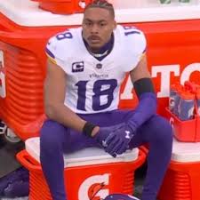 Minnesota Vikings wide receiver Justin Jefferson declined to speak to the  media after today's 26-0 embarrassing defeat vs. the Seahawks after he  finished with just 2 receptions for 4 yards The Vikings