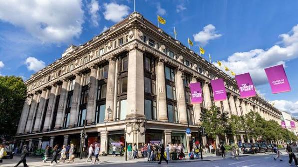 Oxford Street, London – Shops, opening times and things to do