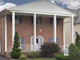 Linden station is just a stone's throw away, and with luxury apartments cropping up on all sides, the neshimkas are looking forward to serving a new generation of guests with the best food and atmosphere in town. Walter Johnson Funeral Home