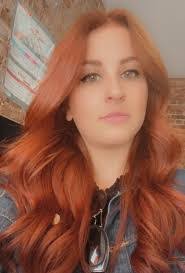 Julie Scanlan's Instagram, Twitter & Facebook