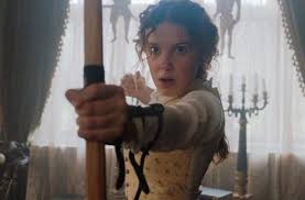 Julie, une actrice quadragénaire dont la carrière stagne, tente la chirurgie esthétique et c'est une catastrophe. Enola Holmes La Bande Annonce Du Film Netflix