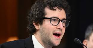 Clyde Lawrence daripada band "Lawrence" tunjuk macam mana Ticketmaster  perah peminat dan artis : r/Music