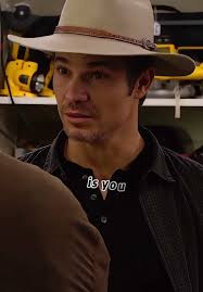 Raylan Searches for His Missing Friend in Justified