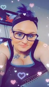 Amanda Keating's Instagram, Twitter & Facebook