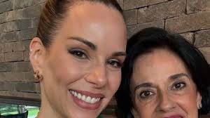 Arthur Aguiar impressiona com homenagem para mãe: 'Me inspirou'