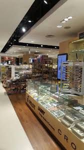 Lumayan đ drpd ga ada dept store nya :đ syg kosmetiknya krg lgkp kl baju2 msh lumayan. Sogo Harvest Stationery Sdn Bhd