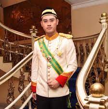 The captions reads, youngest dato in malaysia. Young Datuk Seri Who Became Millionaire By 24 Years Old Tested Positive For Drugs World Of Buzz