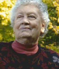 Polly Knapp's Instagram, Twitter & Facebook