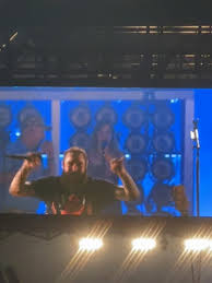 His hand motions in this were great. Wish i got the start of it. #pos...