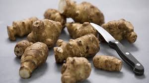 Topinambur wunderknolle und blutenpracht im garten. Topinambur Schmuckt Den Garten Und Schmeckt Mdr De