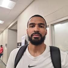 DeJuan Marrero finds niche beyond playing basketball with podcast, videos